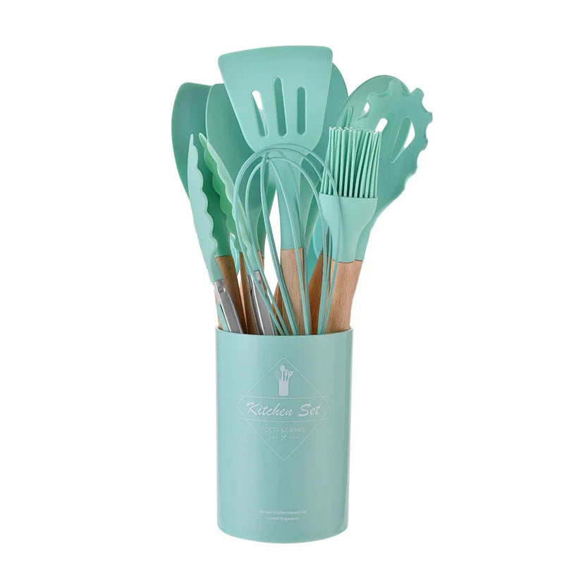 Conjunto 12 Peças de Utensílios de Cozinha em Silicone – Espátulas, Batedores de Ovos e Ferramentas Antiaderentes com Cabo de Madeira